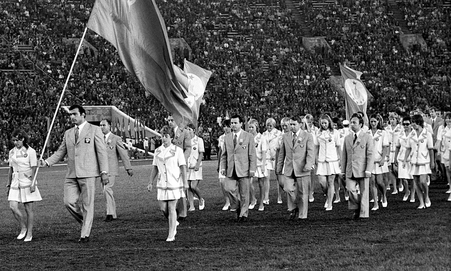 Летние игры великобритания. Универсиада в Турине 1959. Универсиада Москва 1973. Летняя Универсиада 1959. Универсиада в СССР 1973.