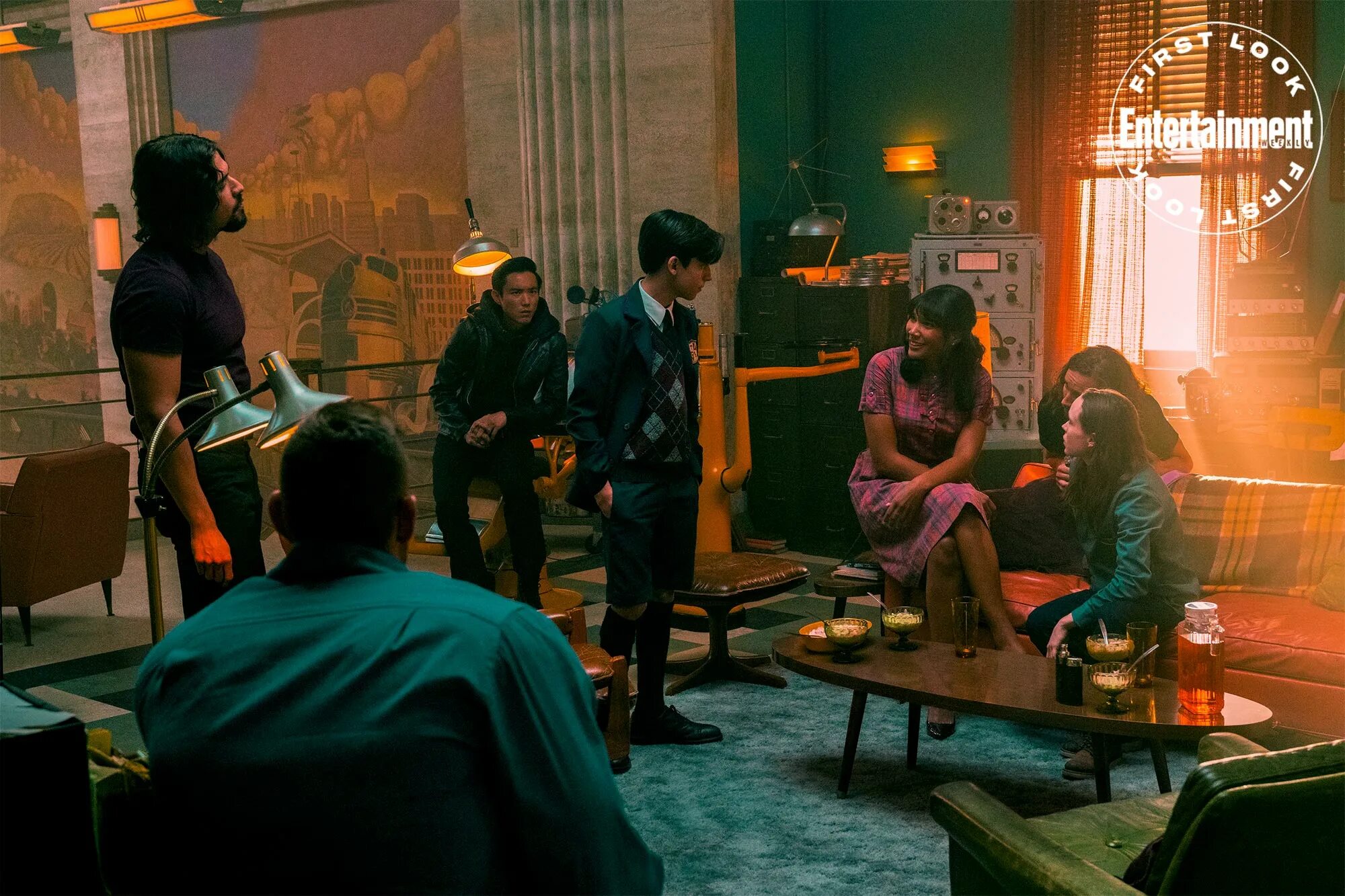 Академия амбрелла 1 сезон. Академия амбрелла 1 сезон 1 серия. Сериал академия амбрелла 1 сезон. Эллиот пейдж академия амбрелла. Академия амбрелла сериал.