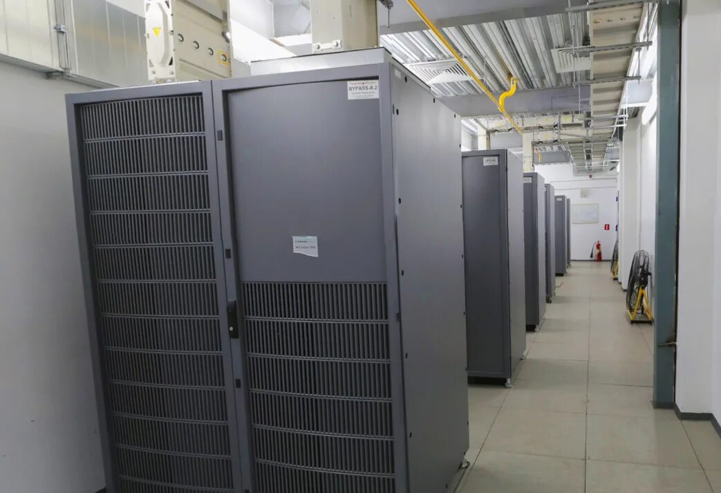 Дата центр санкт петербург. Миран дата центр. Linxdatacenter санкт-петербург. Selectel серверная. Цод оксиджен.