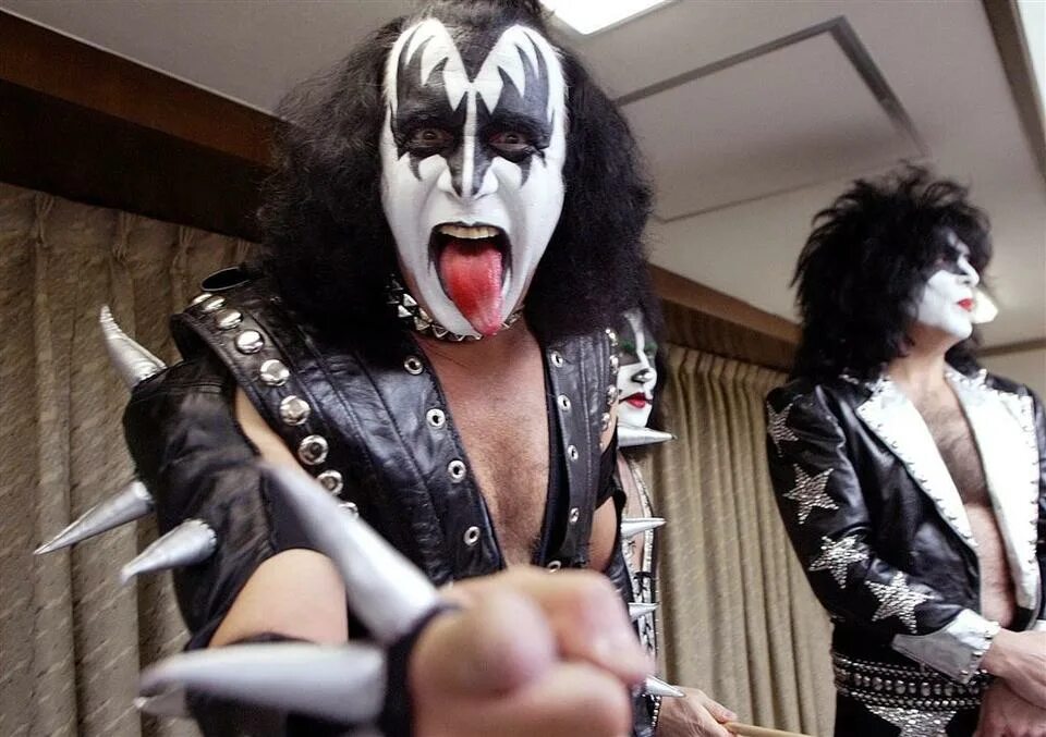 Kiss band 1973. Kiss 1974. I was made for loving you baby обложка. Kiss was made for lovin. Кисс группа i was made for loving.