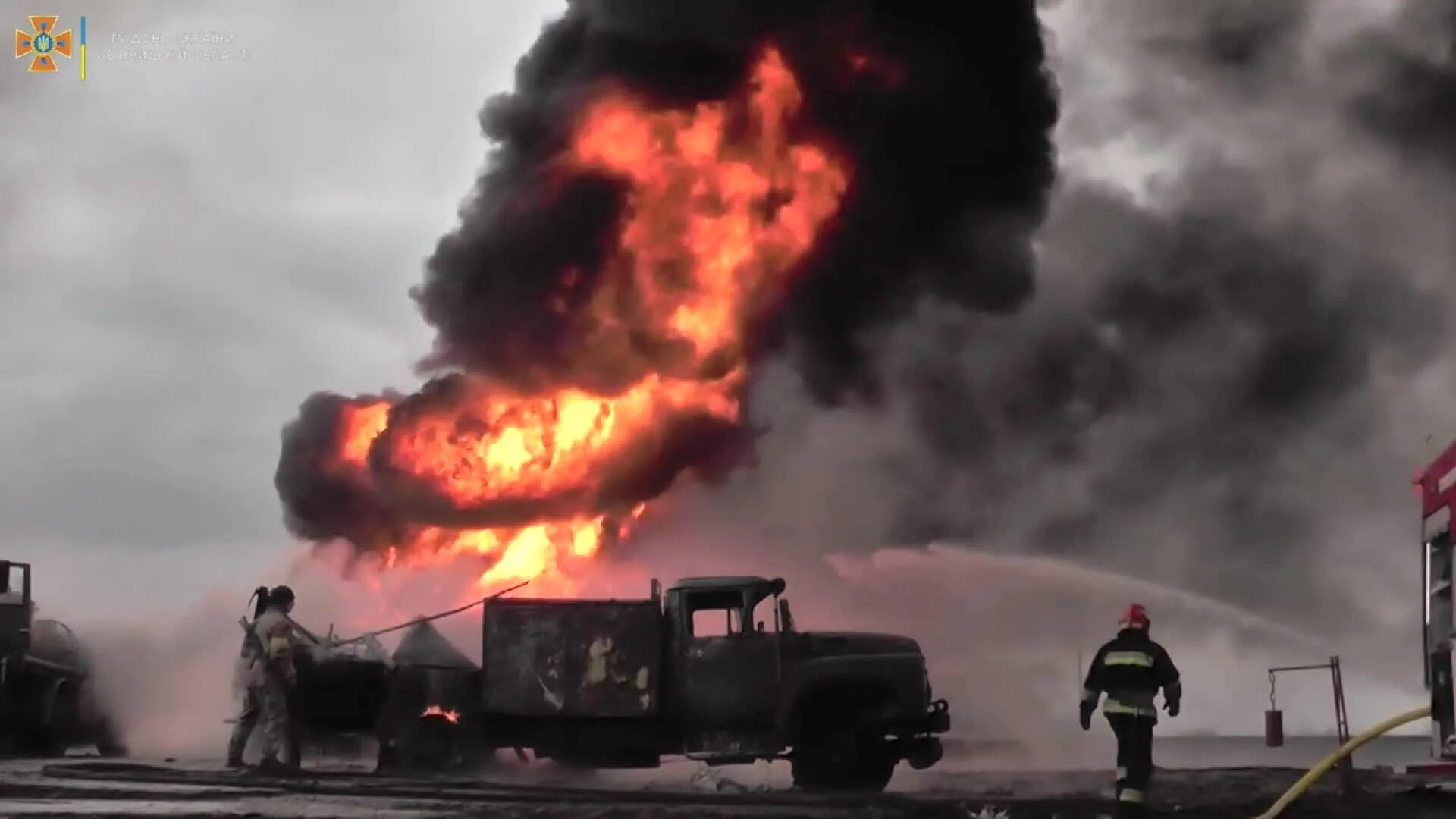 Последние видео ударов по украине сегодня. Донецкий аэропорт 2015. Ракетный удар по Виннице. Винница ракетный удар 14 июля.