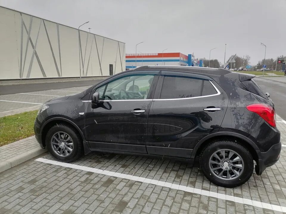 Диски опель мокка r18. Opel mokka opel диски. Черные диски opel mokka. Опель мокка на дисках r16. Opel mokka 2014 tuning.