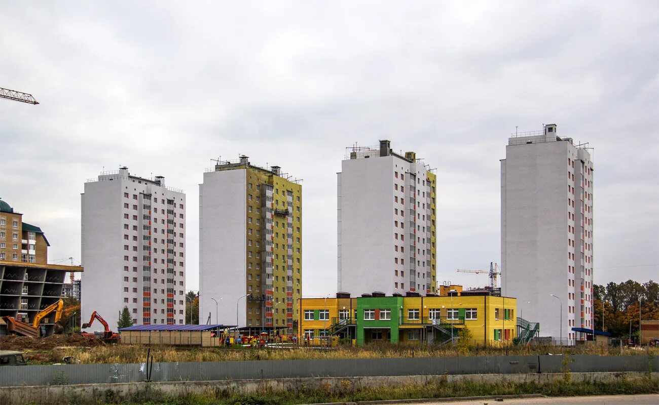 Улица баки урманче нижнекамск. Урманче 11 казань. Урманче 11 казань. Баки урманче 11 нижнекамск. Казань микрорайон солнечный.
