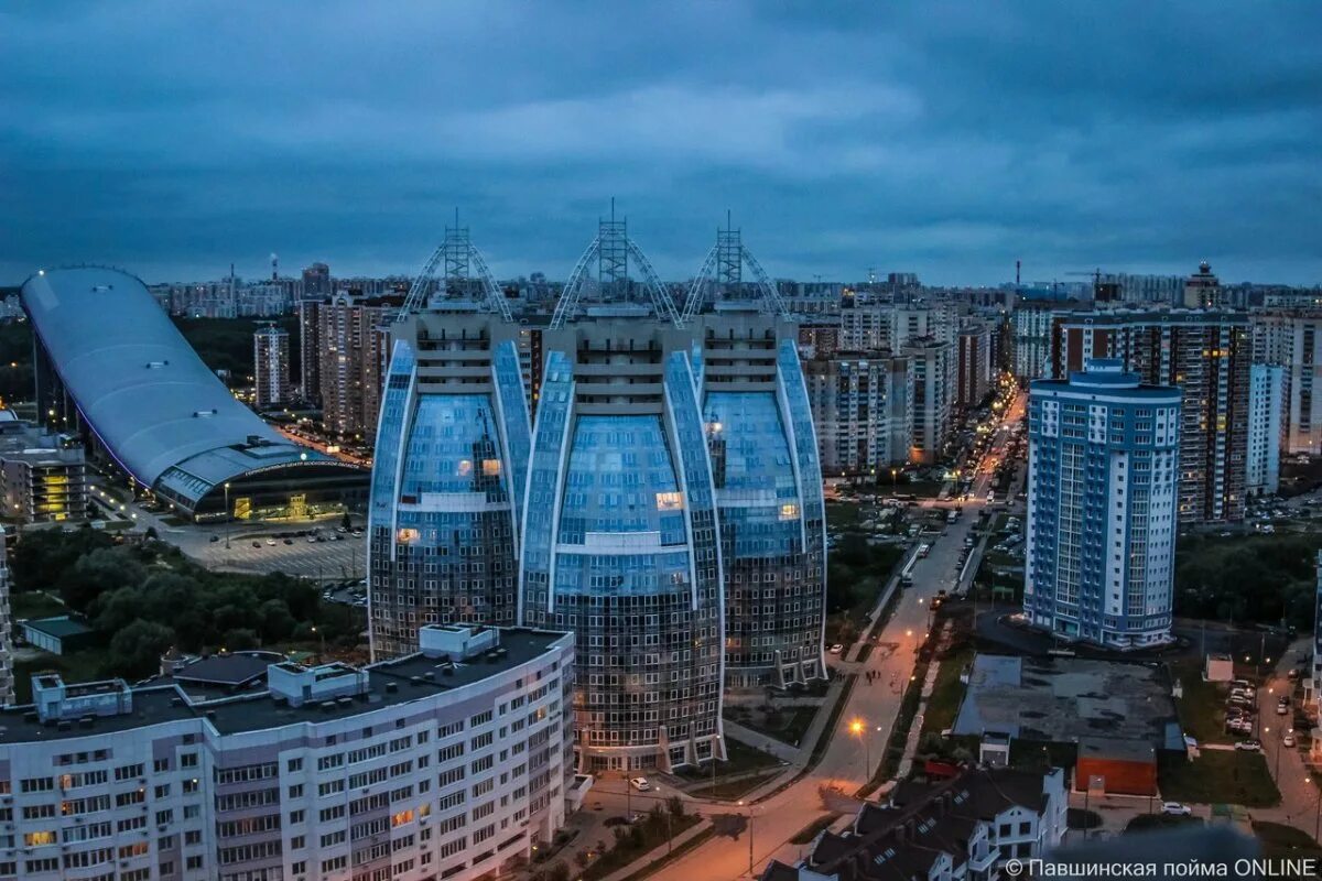 Павшинская Пойма Красногорск. Ночная Павшинская Пойма Красногорск. Красногорск Павшинская Пойма паруса. Тушинская Пойма.