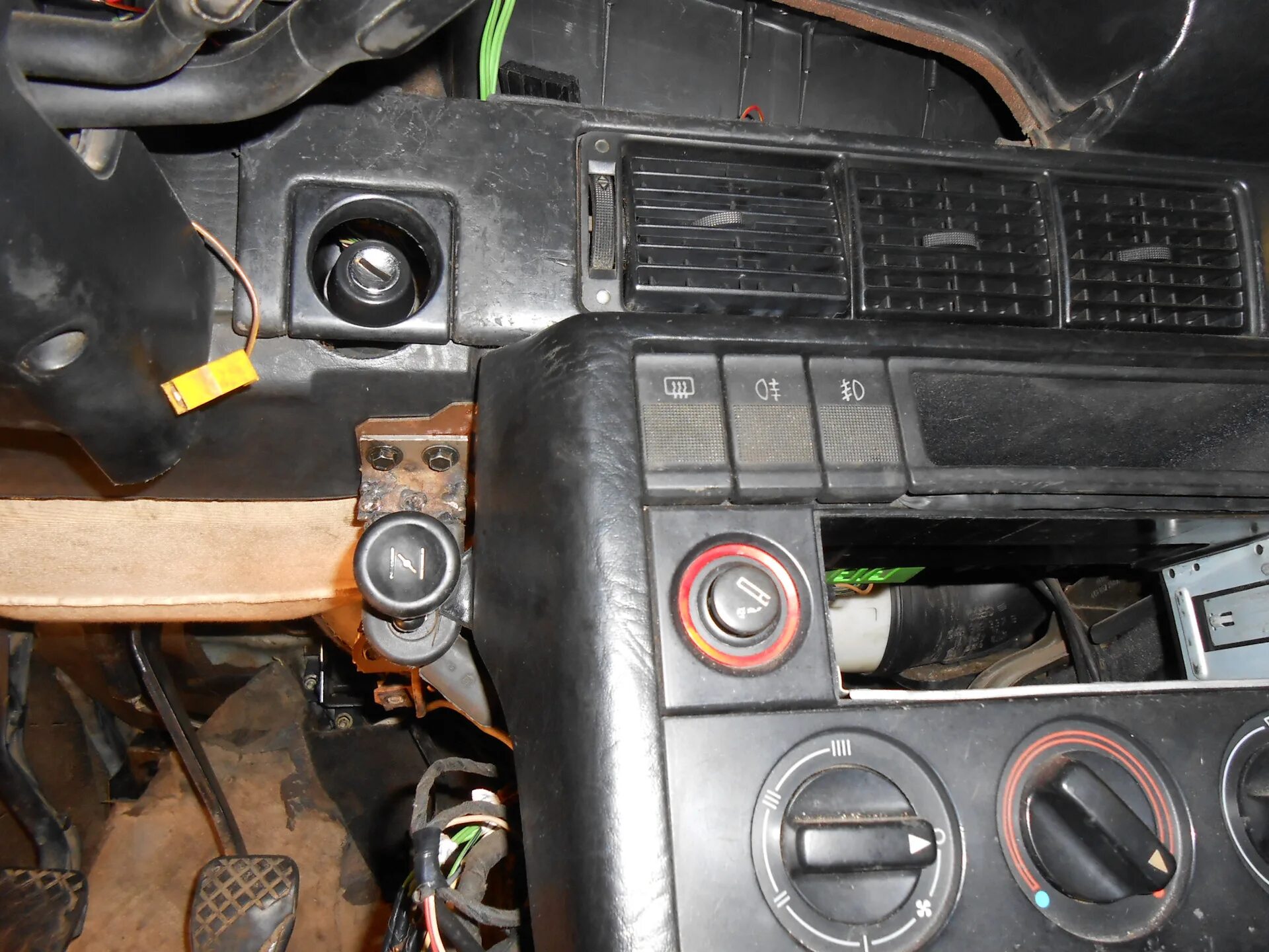 Подсос 2110. Подсос ауди 80. подсос ауди 80 б3. подсос ваз 2110. рычаг подсоса audi 80 б3.
