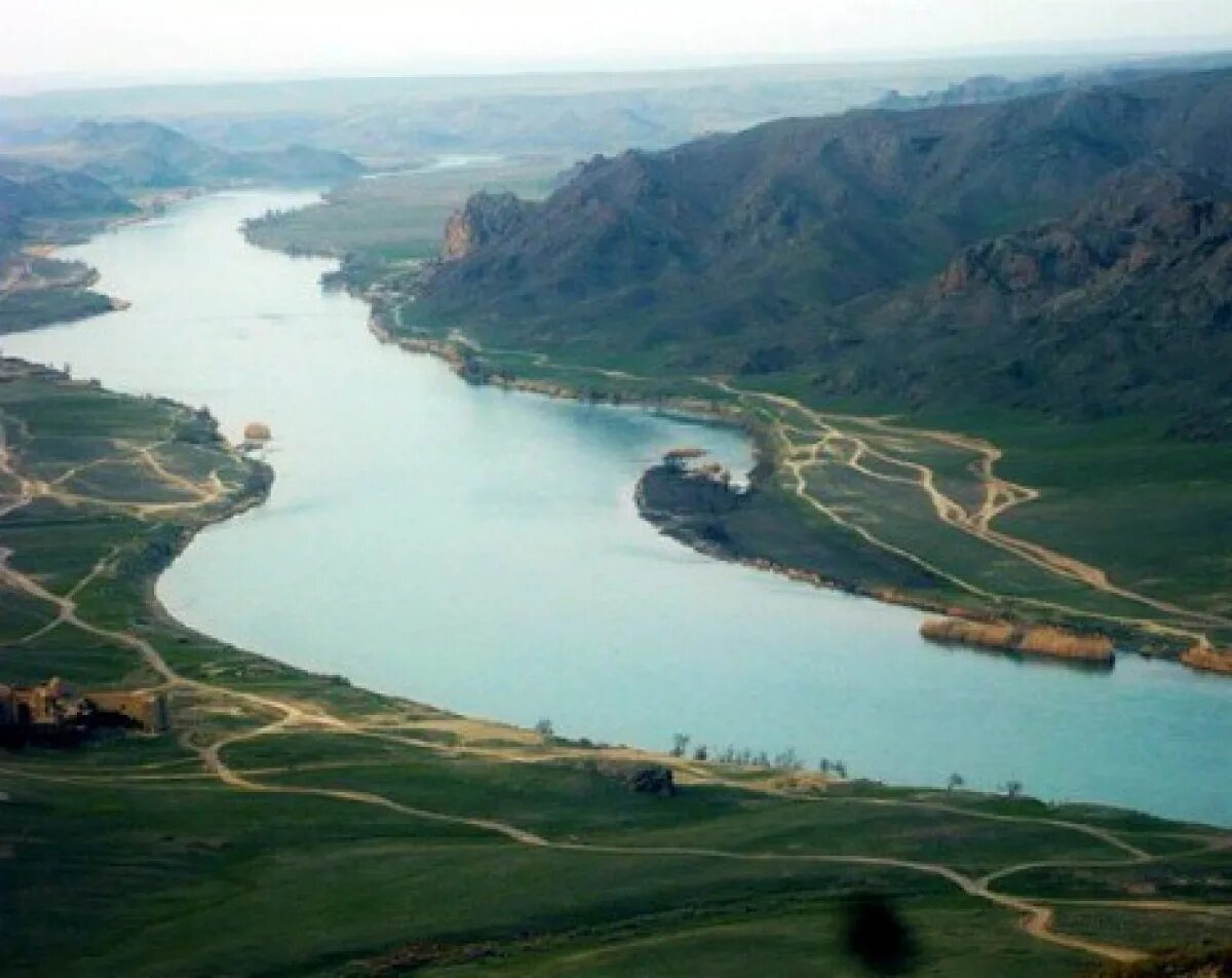 Самая большая река казахстана. Река Иртыш в Казахстане. Река Ертис в Казахстане. Аягуз (река). Река Аягоз в Казахстане.