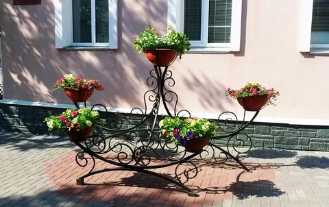 Подставки для цветов уличные металлические
