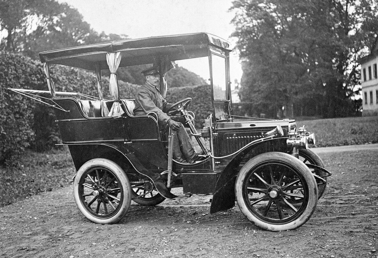 Легковушка скания. Скания легковой автомобиль. Скания машина легковая. Volvo 1904. Первая Скания 1891.