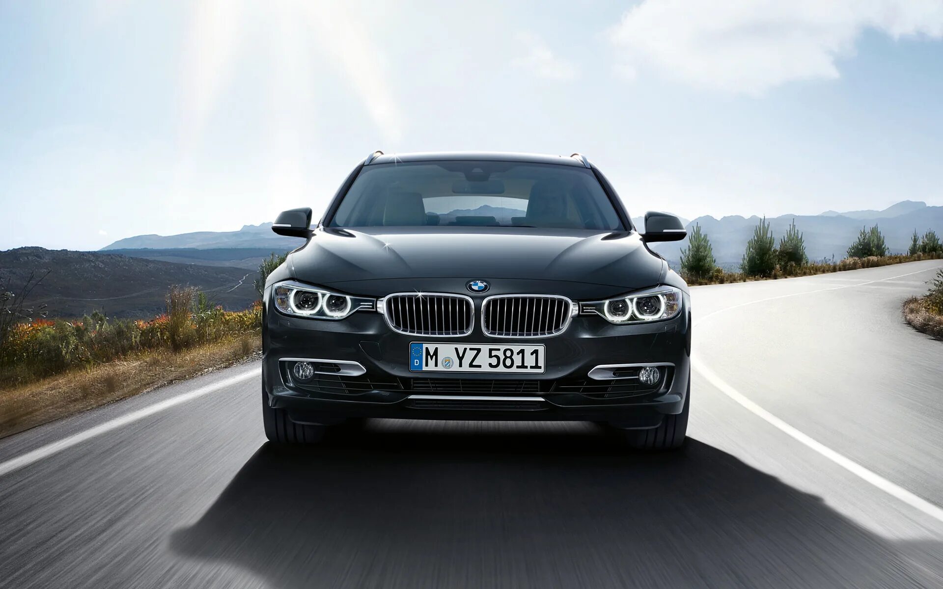 БМВ ф31. Машина БМВ спереди. BMW 3 спереди. BMW f81 Touring.