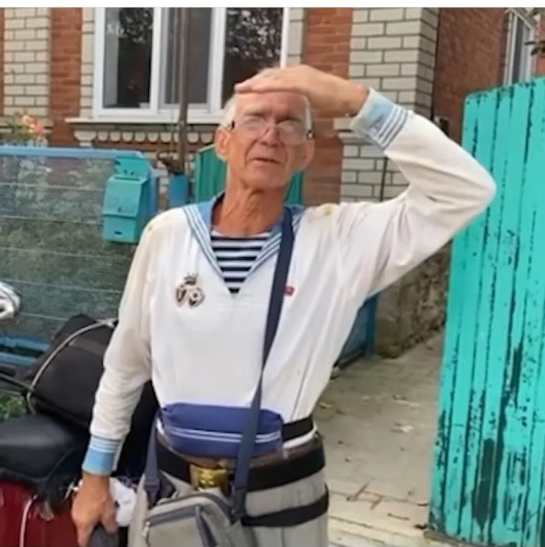 Тихоокеанский флот вмф матросы. Британский матрос. Церемония поднятия андреевского флага на день вмф. Труд моряков. Трубочист из мультика виктора никитовича.