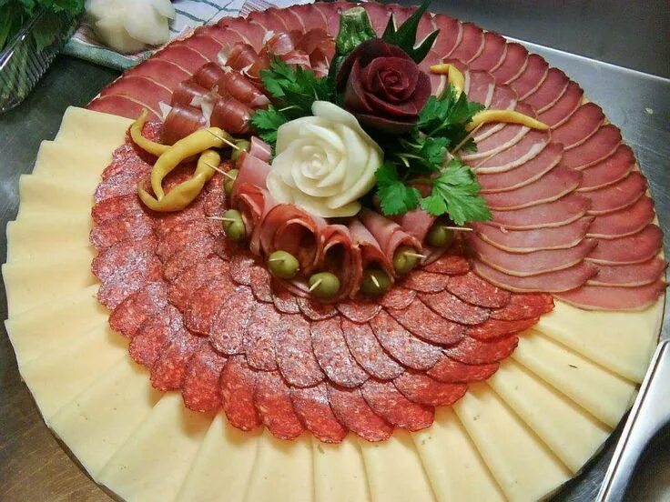 Нарезки на праздничный стол: как сделать красивые нарезки на праздник - фото-иде