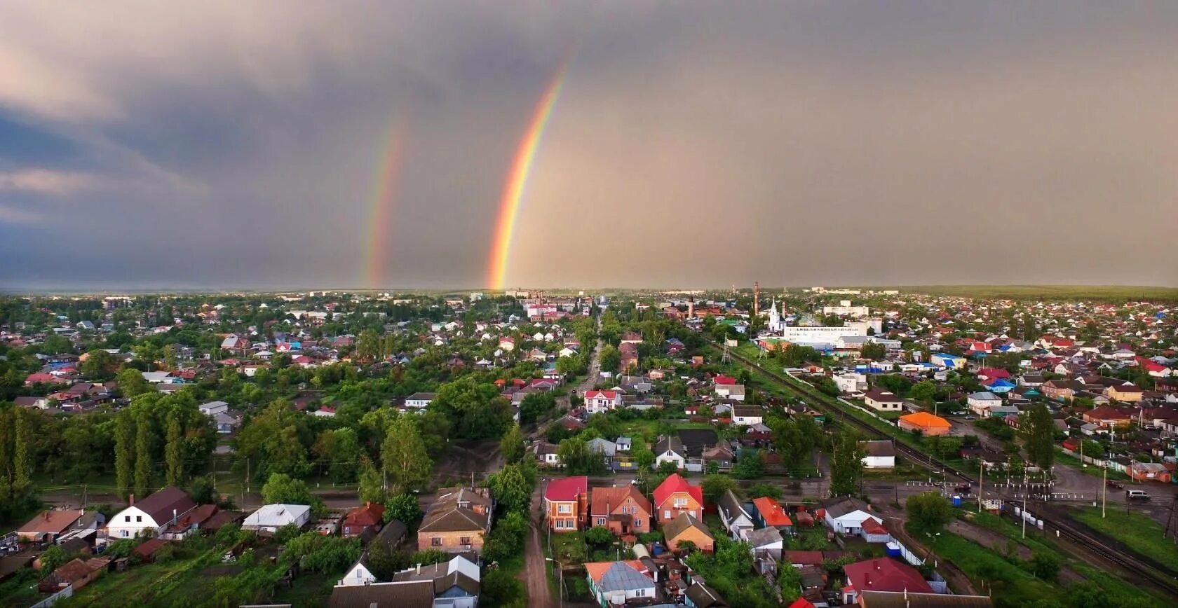 Базар борисоглебск. Борисоглебск воронежская область видео. Борисоглебск вид сверху воронежская область. Борисоглебский воронежская область. Храм бориса и глеба борисоглебск.