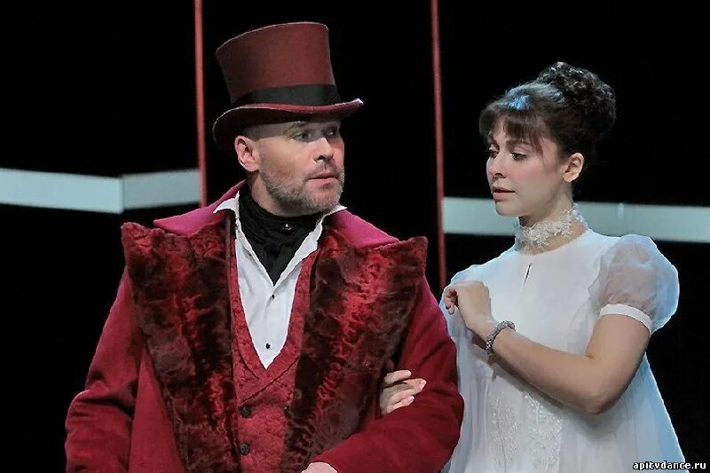 Спектакль арбенин маскарад без слов. Максим аверин театр сатиры маскарад. Арбенин маскарад без слов аверин. Маскарад аверин. Арбенин маскарад спектакль.