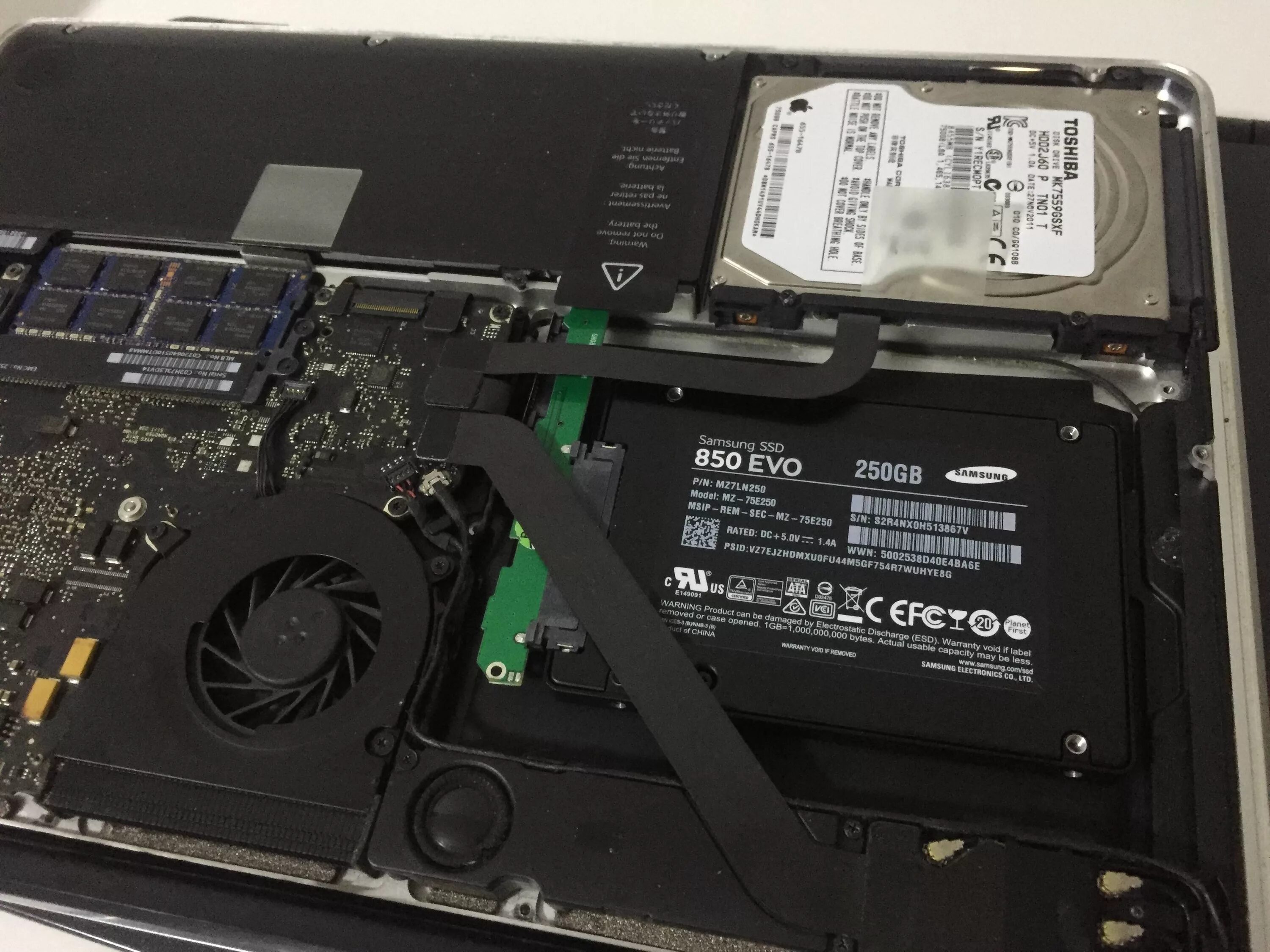 Ssd для ноутбука для игр. SSD MACBOOK Pro 2011. Ссд для макбук про 2011. SSD Samsing для макбук 2011. SSD MACBOOK Pro 2012.