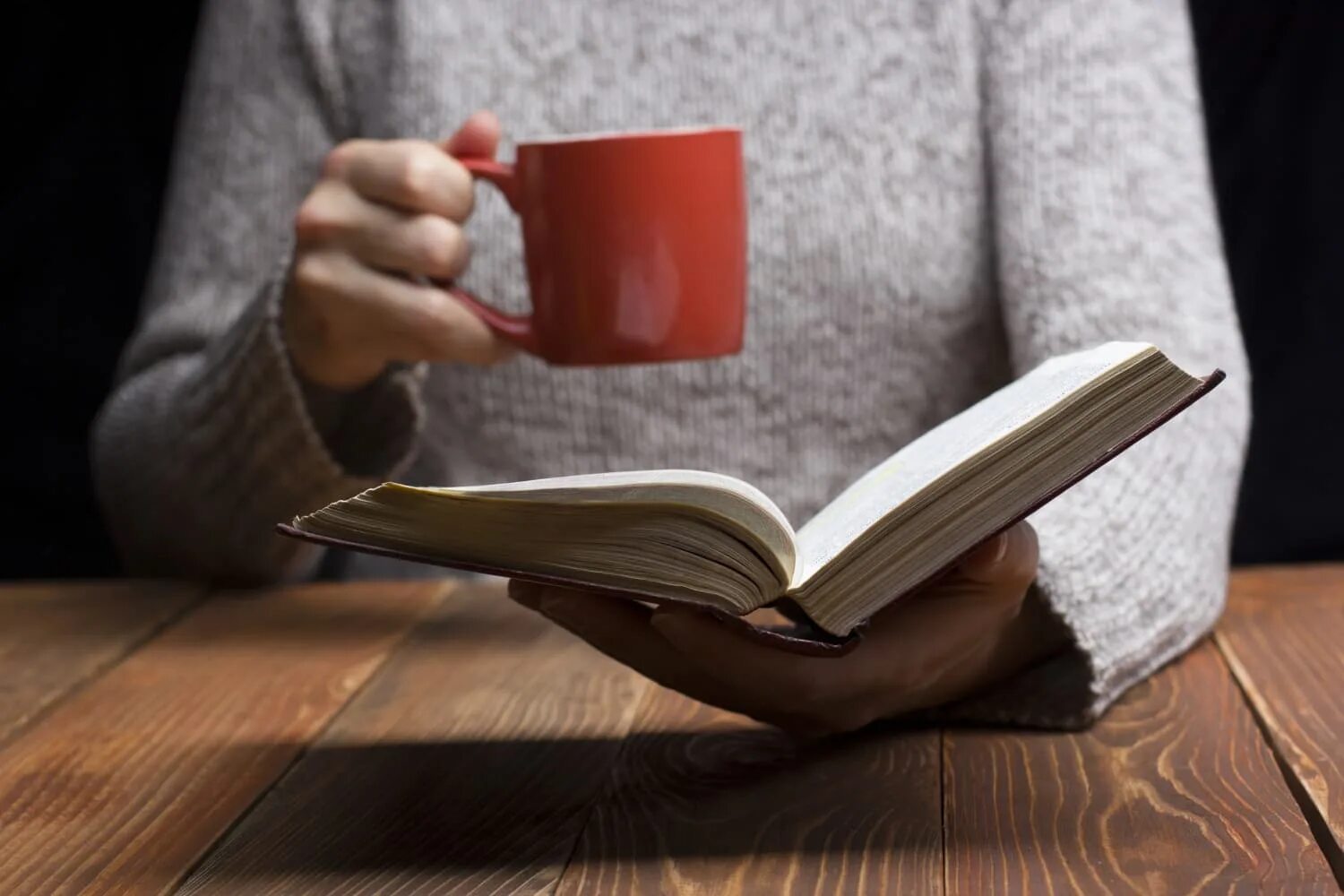 They read a book often
