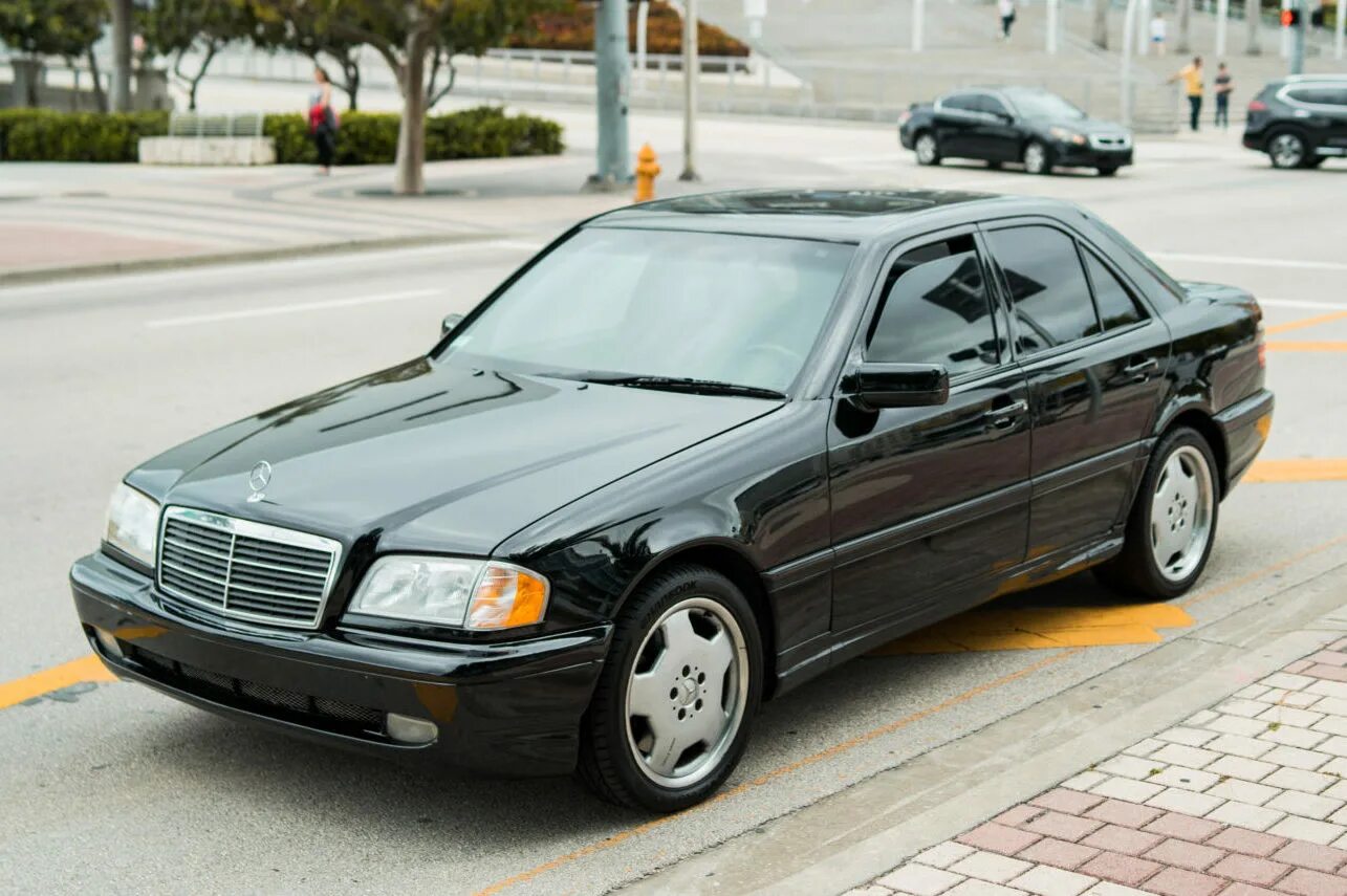 Мерседес 1998 купи. Mercedes 1998. Mercedes c 1998. Мерседес Бенц 1998г. Мерседес 1998 года.