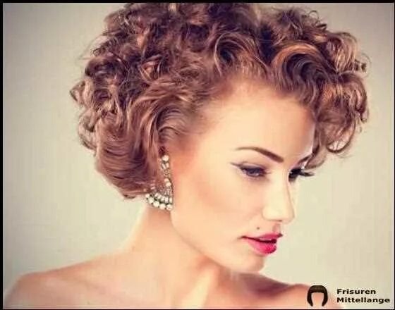 Fashionable Medium Hairstyles for 2025 - Pretty Designs Braids for short hair, T