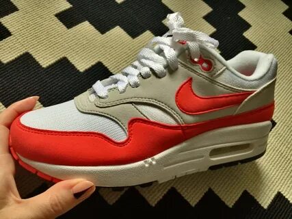Nike max 1