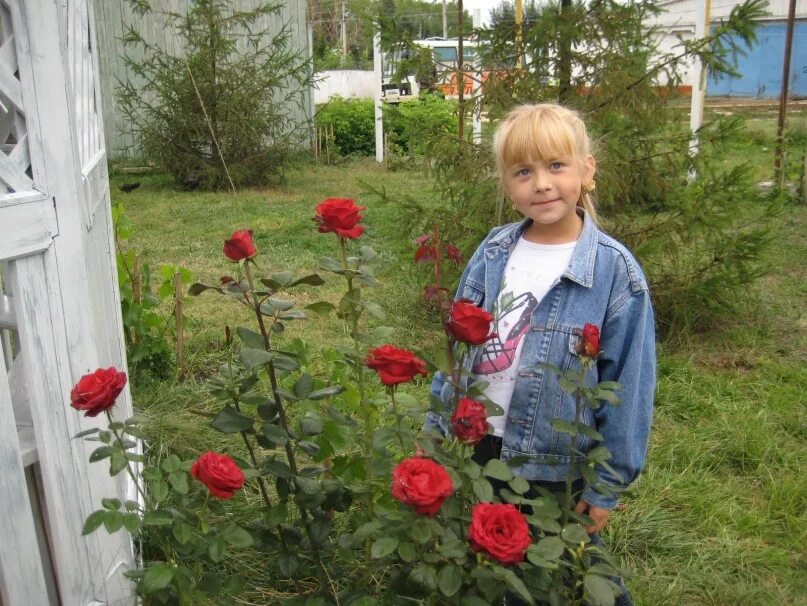 Юля 09. 1979. Лена арчакова камешково. 05. Лена арчакова камешково.