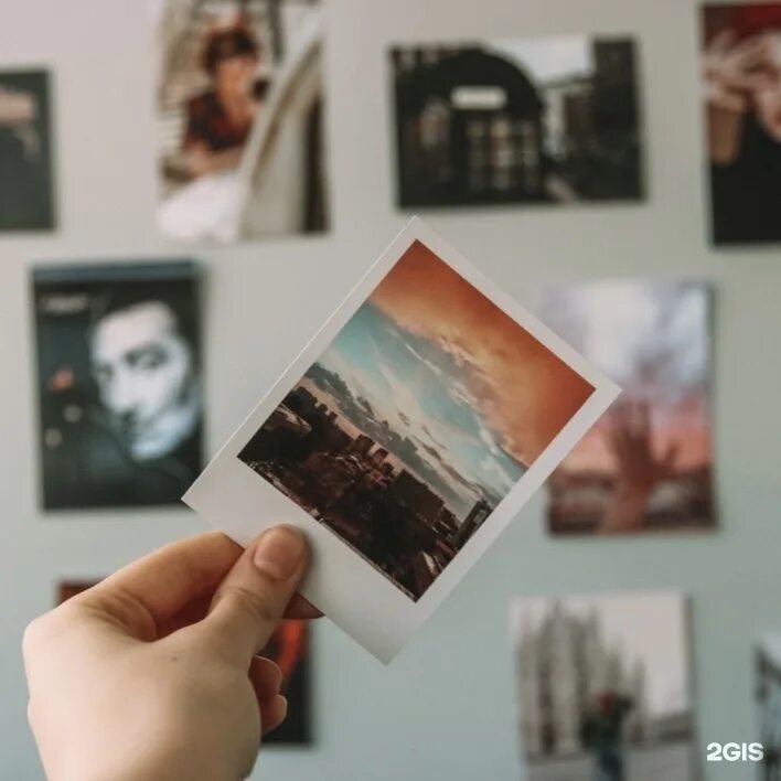 Polaroid instax 10. Старые полароидные снимки. Polaroid матовая в стиле. Полароид 10. Polaroid instax sq 10.