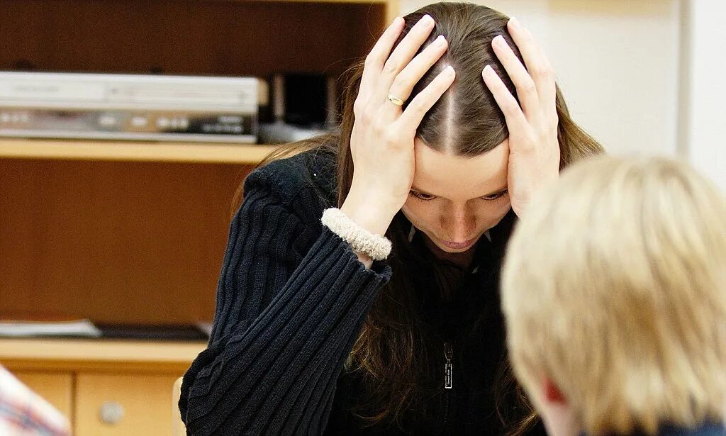 Беспокойство тревога. Снижение уровня тревожности. Стрес у учителей в школа. Тревожность у детей. Страх тревога беспокойство.