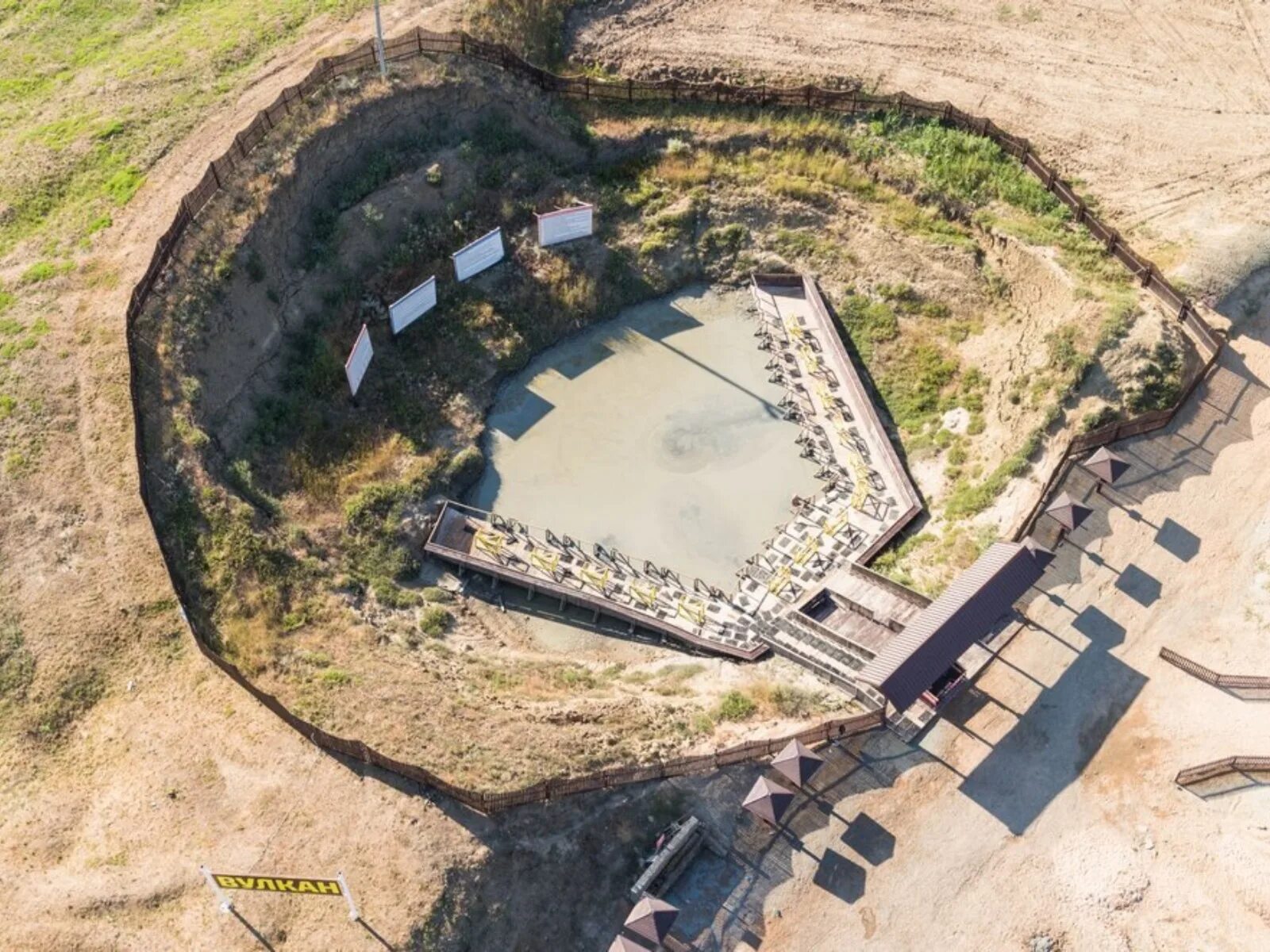 тамань грязевой вулкан тиздар. темрюк грязевой вулкан тиздар. вулкан тиздар азовское море. грязевой вулкан тиздар, посёлок за родину. грязевой вулкан тиздар на азовском море.