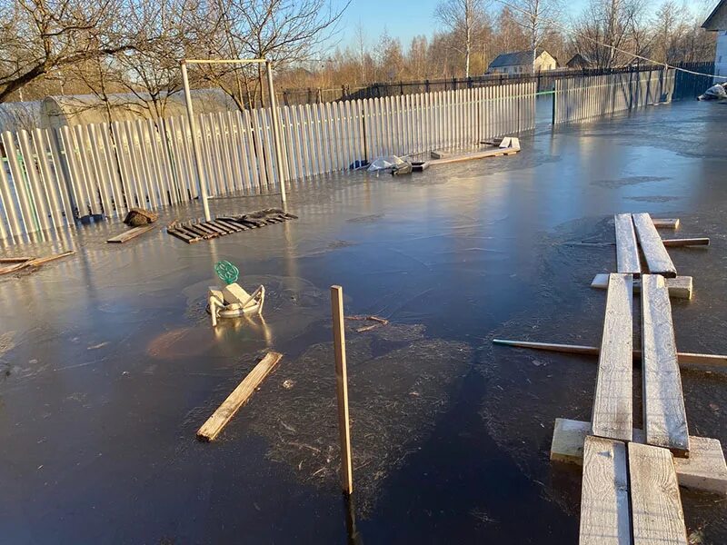 Паводок брянск. Брянск паводок. Разлив в Брянске 2023. Наводнение Брянск 2023. Славянский мост Брянск.