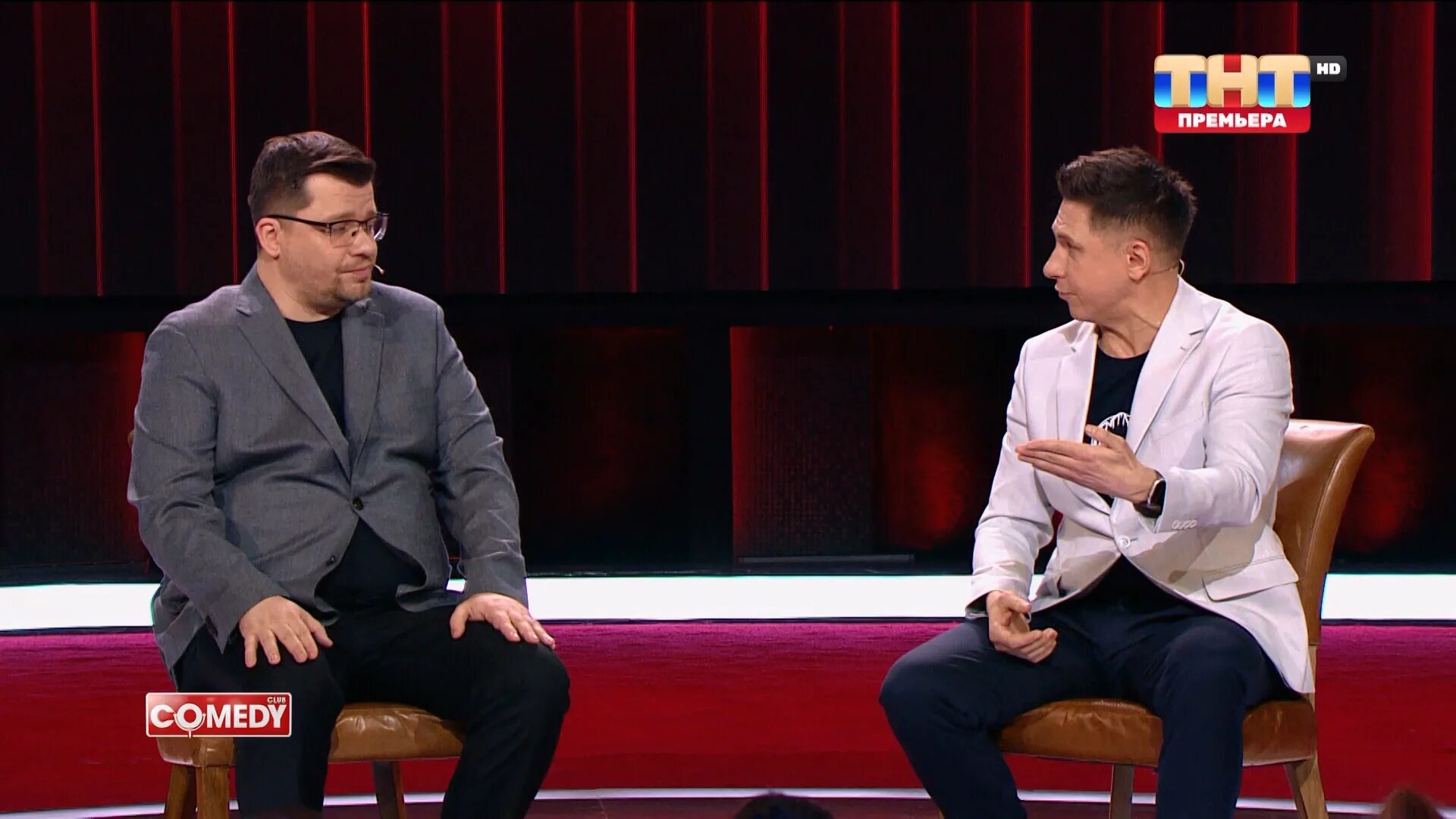 Прощай камеди видео. Камеди клаб гарик харламов. Comedy club 2011. Лев лещенко пародия камеди клаб. Прощай камеди видео.
