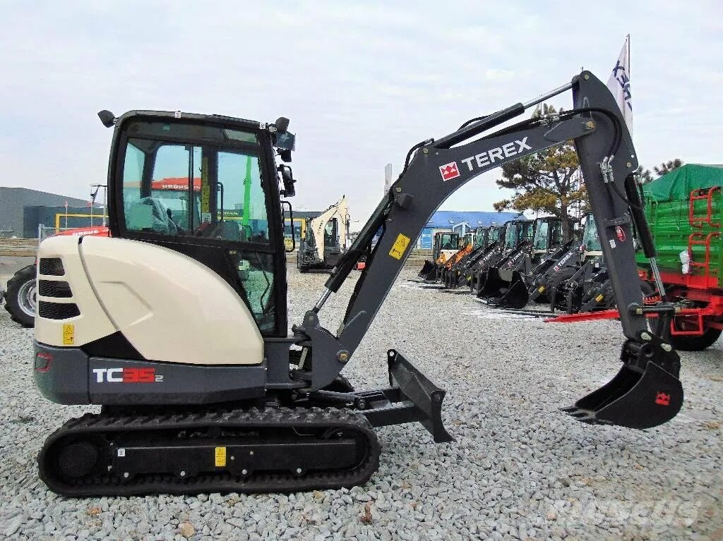 Mini экскаватор Terex TC 35. Terex tc35. Terex tc50 натяжитель гусеничный. Гидромех экскаватор 400вт.