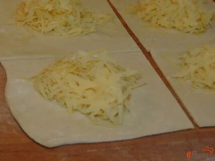Готовим слойки с сыром