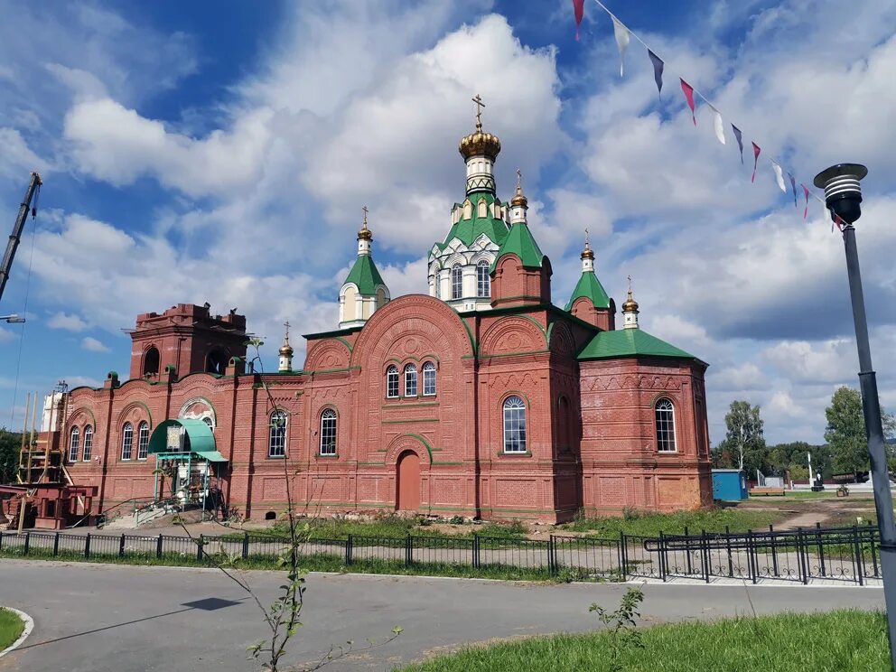 Храм михайловск. Храм в Михайловске Свердловской области. Храм Вознесения в Михайловск.