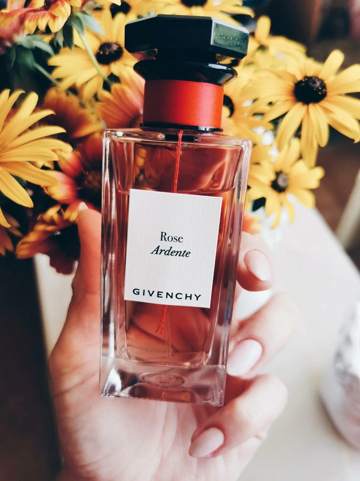 Туалетная вода givenchy rose. Givenchy eau de givenchy rose. Irresistible rose velvet. Eau de givenchy rose. Парфюмерная вода givenchy gaiac mystique.