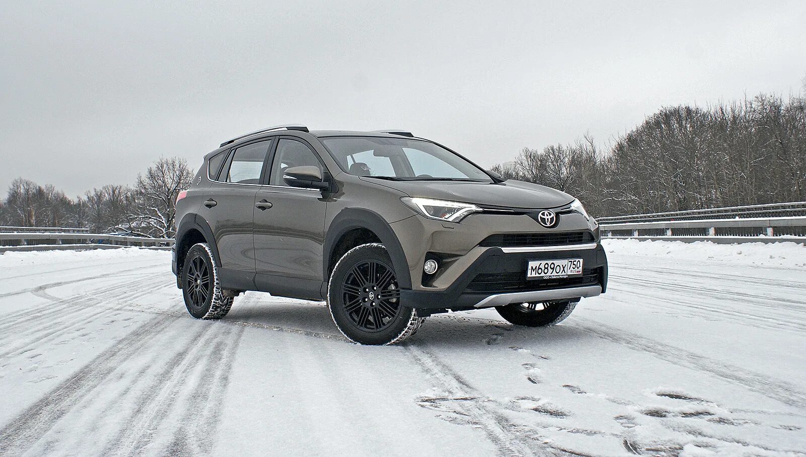 Toyota rav4 Adventure 2018. Тойота рав 4 комплектация адвентуре. Тойота рав 4 адвентуре 2018. РАФ 4 эдфенчур.