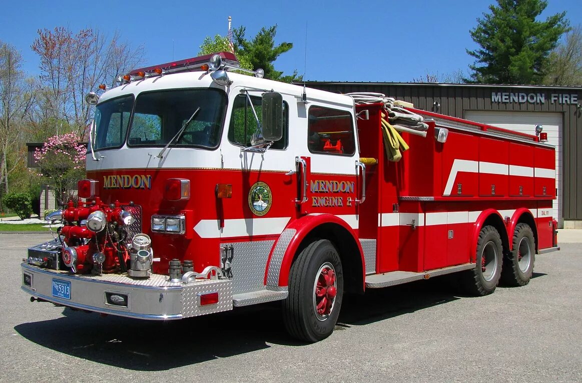 Турецкая пожарная машина. Пожарная машина в Турции. Французский пожарный автомобиль. Корейские пожарные машины.