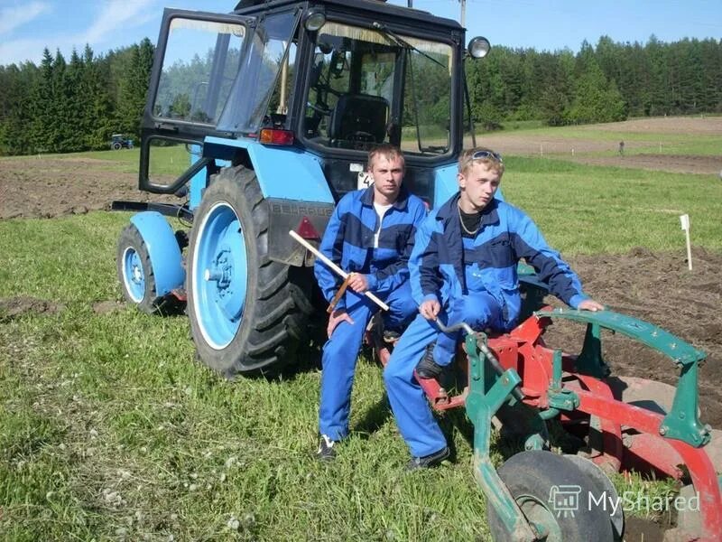 Мастер сх. Тракторист. Тракторист-машинист сельскохозяйственного производства. Профессия тракторист-машинист сельскохозяйственного производства. Тракторист-машинист с/х производства.