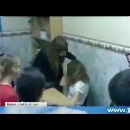 Связанные девушки в школе. Школьники издевались над мальчиком. Надругался над ученицей. Японки издеваются над одноклассницей. Травля в корейских школах.