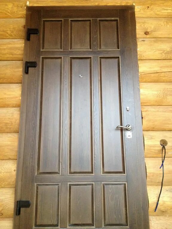 Входная деревянная дверь 850х2000. Дерь ВХОДНАЯДЕРЕВЯННАЯ. Двери наружные деревянные. Двери наружные деревянные входные. Двери деревянные дома цена
