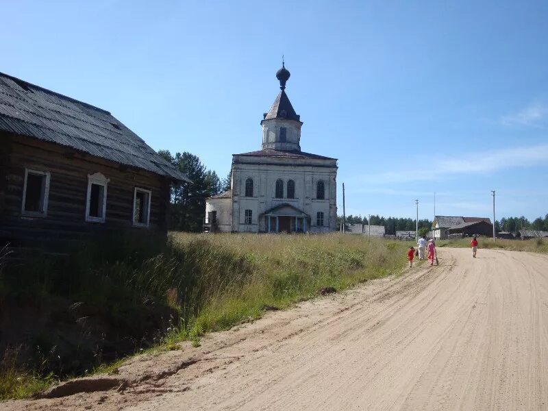 Оставив деревню никольскую
