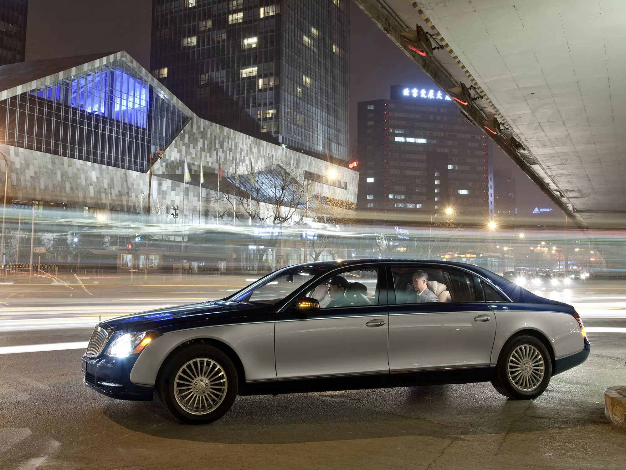 Майбах хамелеон. Майбах 62s. Mercedes-Maybach s62. Майбах 62. Maybach 62s 2011.