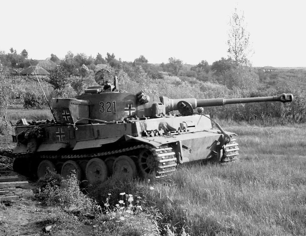 Немецкие танки 1943 года. Танк тигр 1943. Немецкий танк тигр 1943 года. Танк тигр Курская дуга.