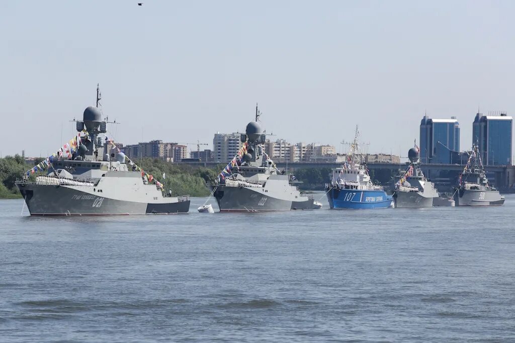 Корабль астрахань каспийской флотилии. Флотилия где находится. Корабли тихоокеанского флота во владивостоке. Вмф рф 2022. Астрахань база вмф.
