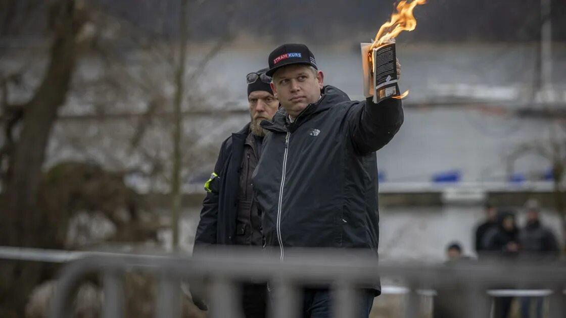 Столкновения в швеции. Полиция швеции. полиция норвегии. полиция дании. расмус палудан сжег коран.