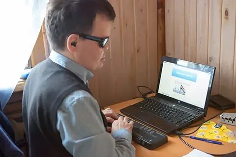 Работа для слабовидящих людей