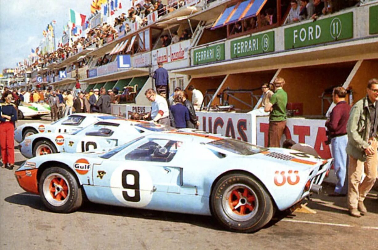 Старый гоняла. Ford gt40 le mans. Форд gt 40 24 часа Ле Мана. Gt40 1968 Ле ман. Форд gt 40 1968.