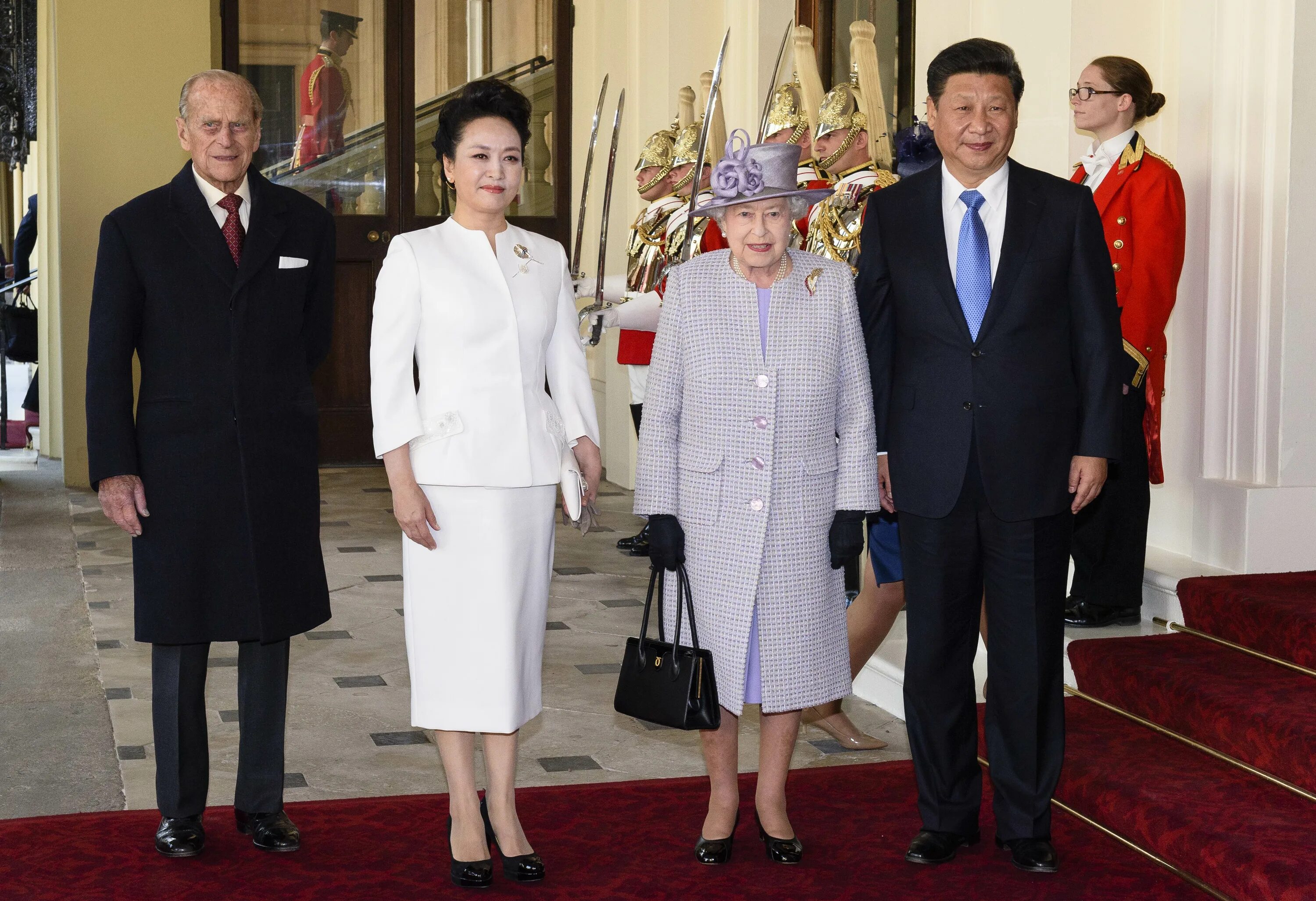 Head of state uk. Си Цзиньпин и Елизавета 2. Си Цзиньпин и Королева Елизавета. Си Цзиньпина и Королева Великобритании. Пэн Лиюань.