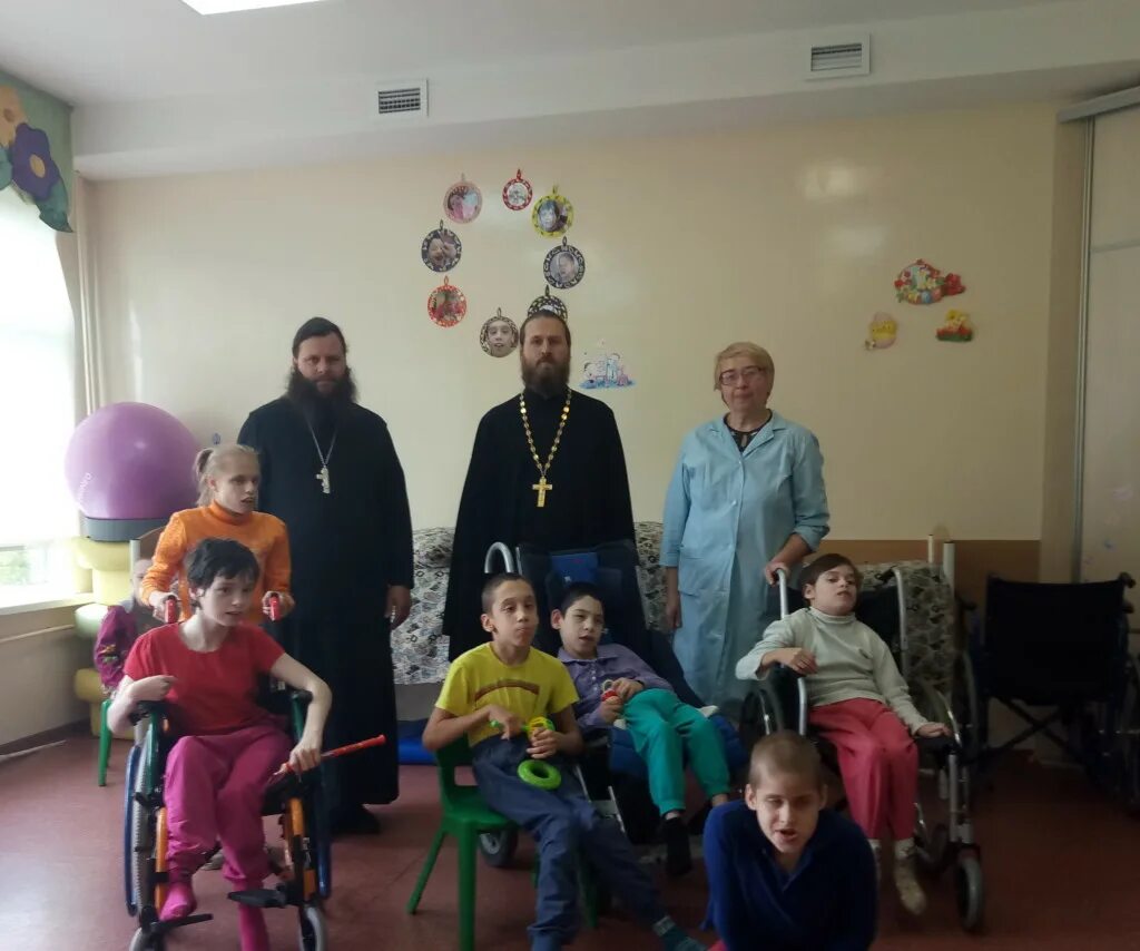 сергиево посадский детский дом. сергиево посадский детский дом. интернат слепоглухих сергиев посад. сергиево посадский дом слепоглухонемых сергиев посад. дом интернат березка сергиев посад.