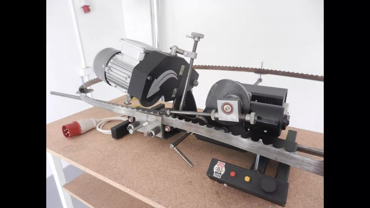 Заточной станок астрон х-7. Заточной станок для заточки ленточных пил gm 104 s. Заточной станок для ленточных пил азу-02. Ленточное полотно по металлу s1. Заточка ленты.