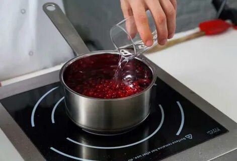 Красная смородина через сито