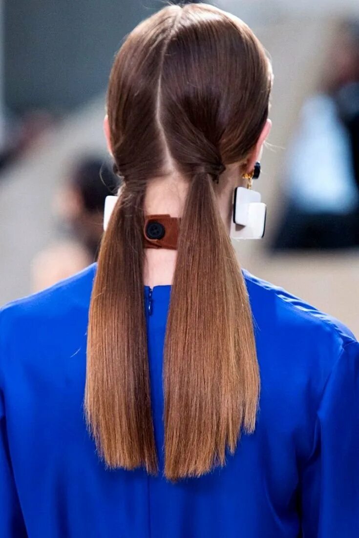 Хвостики по бокам. Прическа хвост. Прическа косичка с хвостиком. Прическа хвост с косичками. Прически стдвумя хвостами.