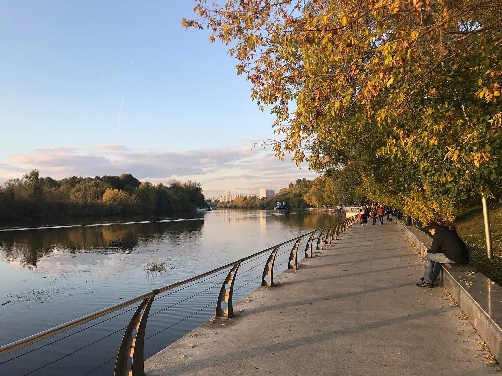 Большой филевский парк. Филевский парк. Филевский парк Москва. Филевский парк набережная. Район Москвы парк Фили.